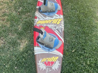 Hyperlite Pride 147 Wakeboard with Liquid Force Bindings