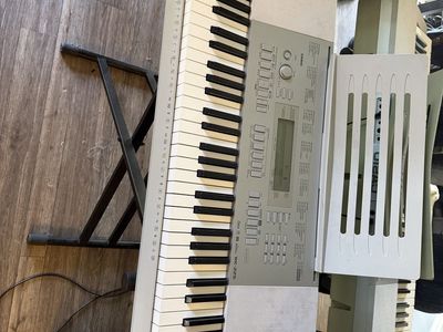 Casio WK-225 Digital Keyboard- Ready To Play!