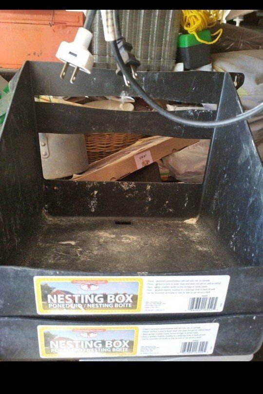 2 Heating Lamp 2 eggs laying Nest hen chickens