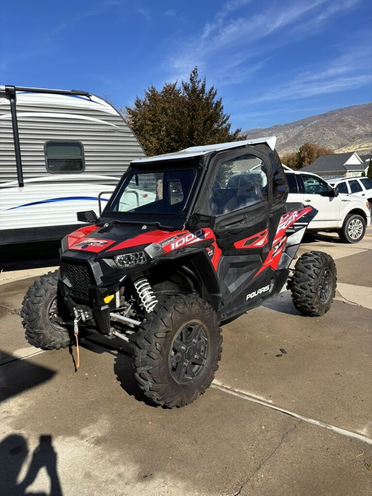 *LOW MILES* 1,366 miles. 2015 Polaris RZR XP 1000