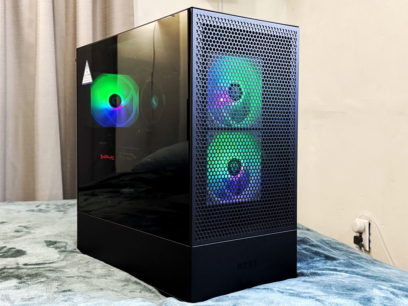 Gaming PC [AMD Ryzen 5-3600, AMD Radeon RX 5700XT, 16GB RAM, 500GB SSD]