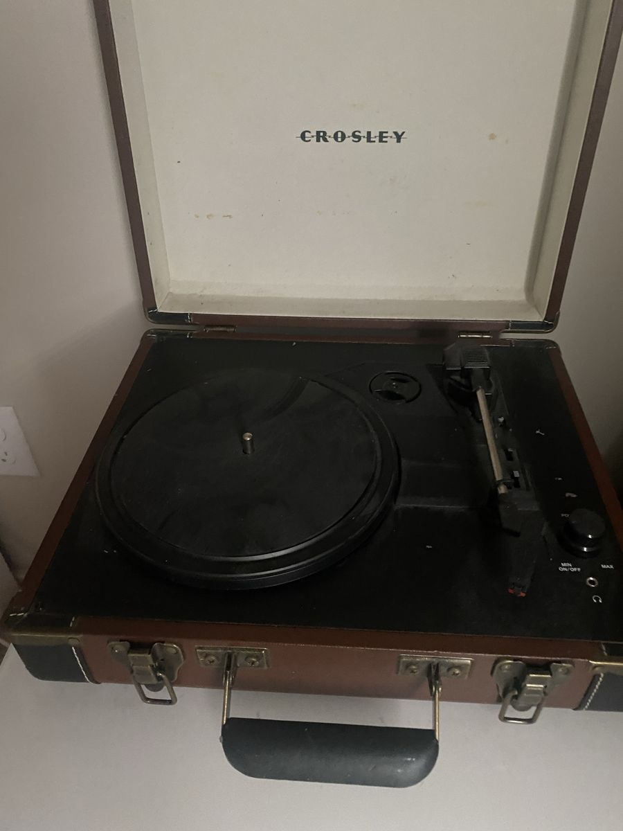 Crosley Portable Record Player / Turntable – Untested