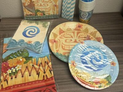 Moana Party Plates & Decorations