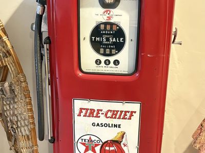 Antique Texaco gas pump