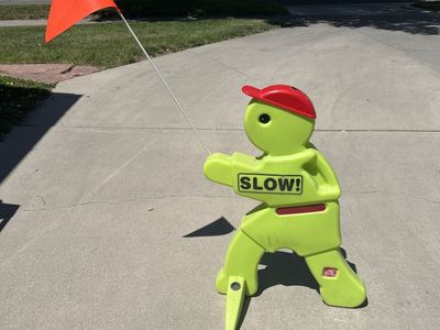 Step 2 ‘SLOW’ kid alert safety sign with flag