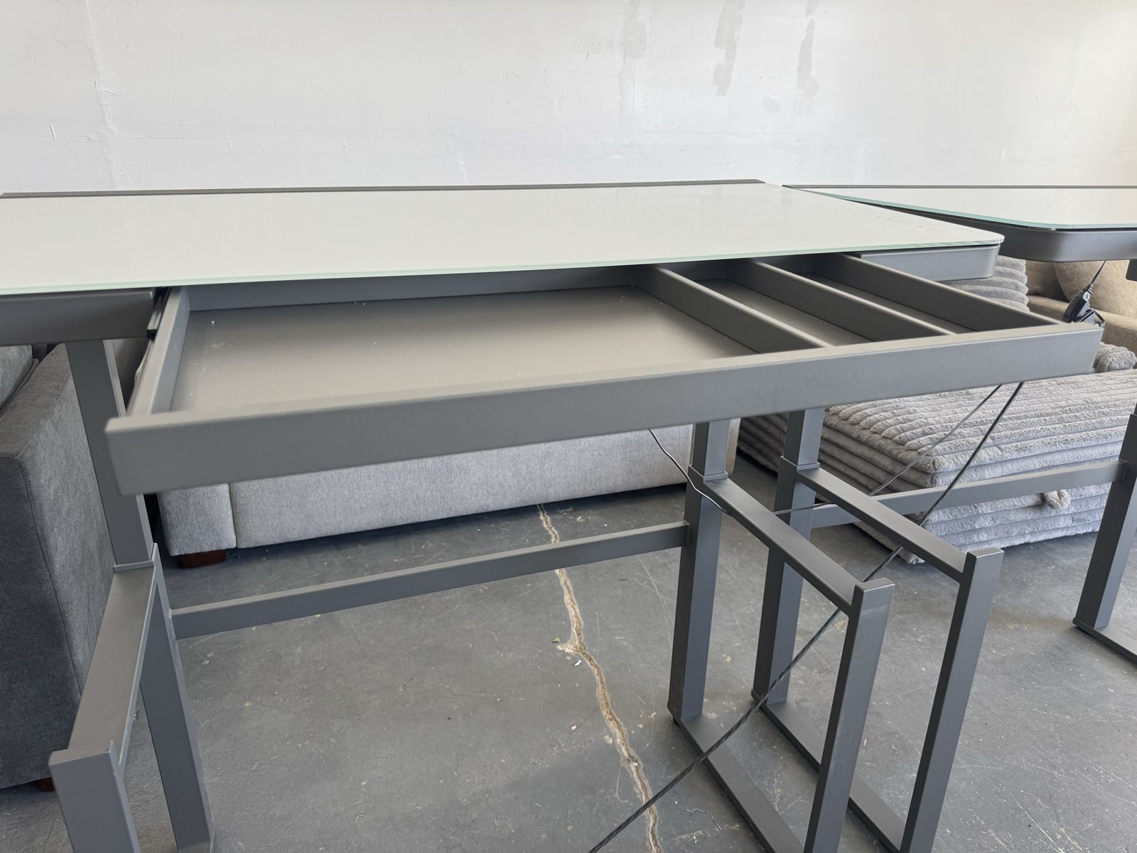 Main image 7