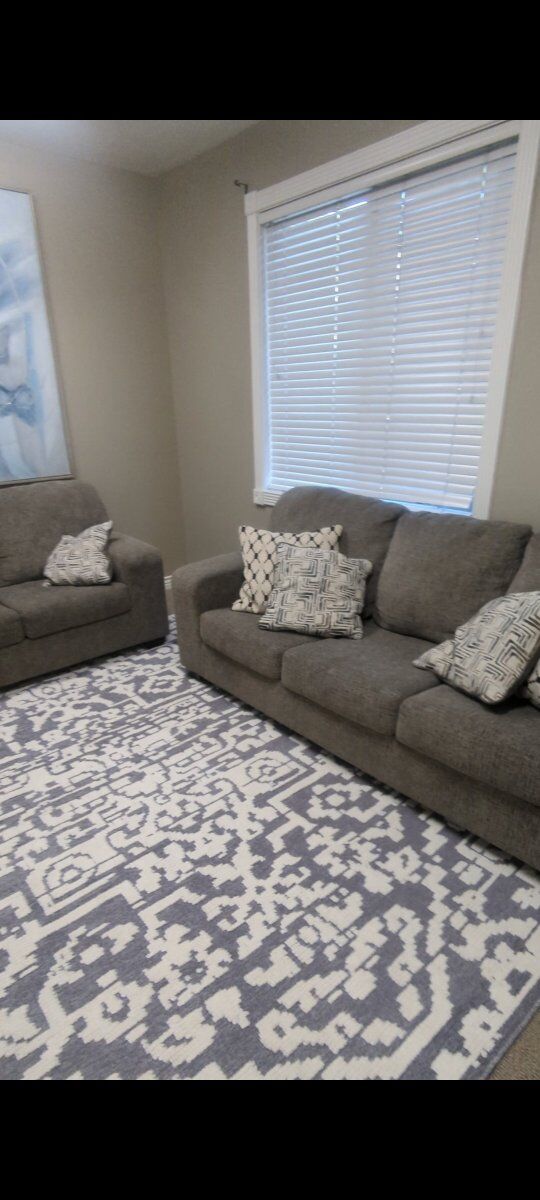 Couch - great condition!