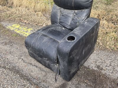 chair recliner electric works great