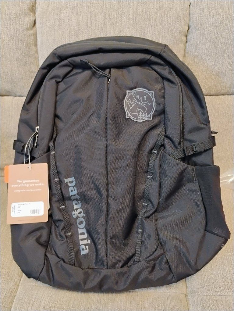 Patagonia Women's Refugio Pack 26L Backpack - Black, New with Tags, Spacious & Organized