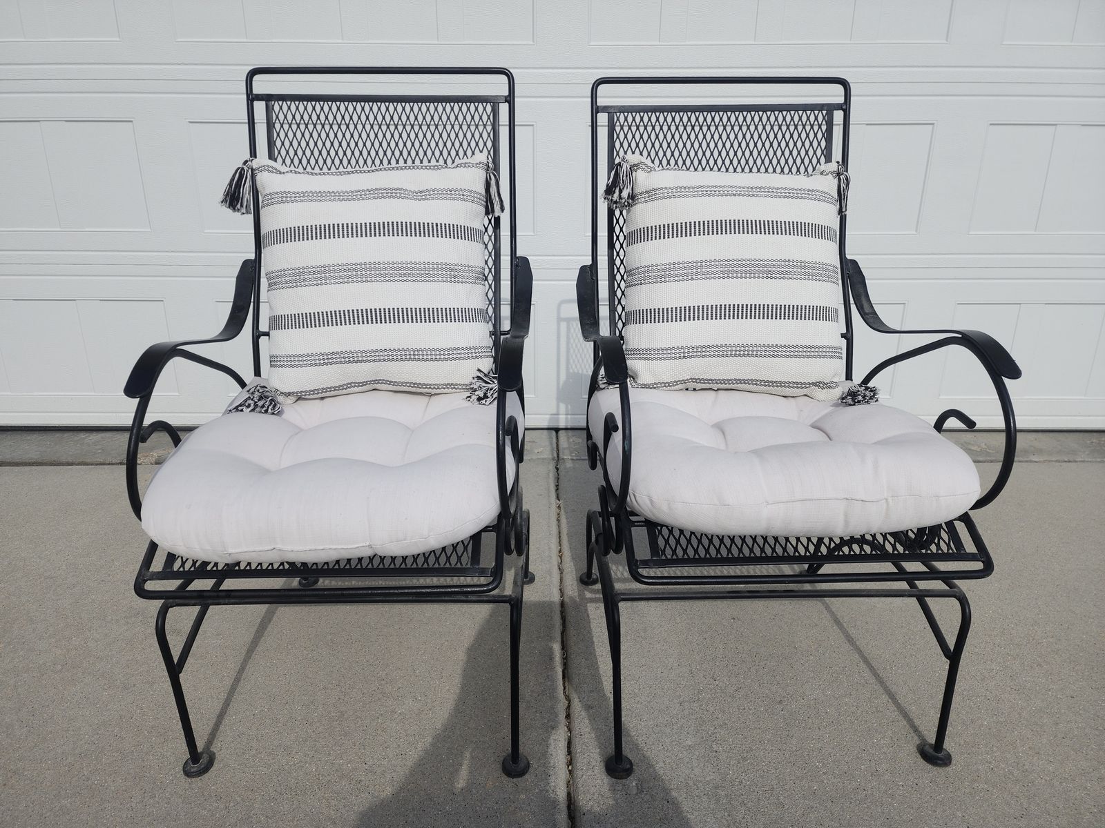 MID CENTURY MODERN WOODARD UPTOWN COIL SPRING METAL ROCKER PATIO PORCH CHAIRS w/ CUSHIONS QUALITY!