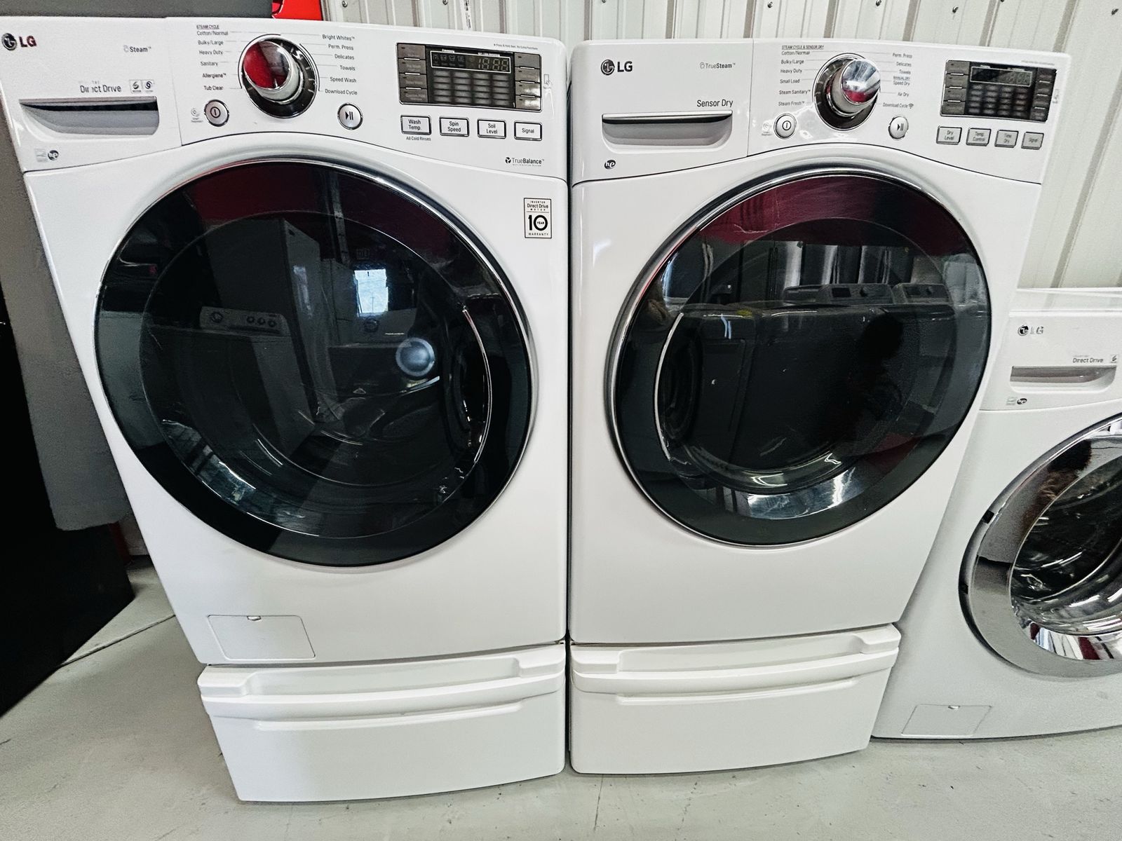 Lg Steam Electric Front Load Set With Pedestals