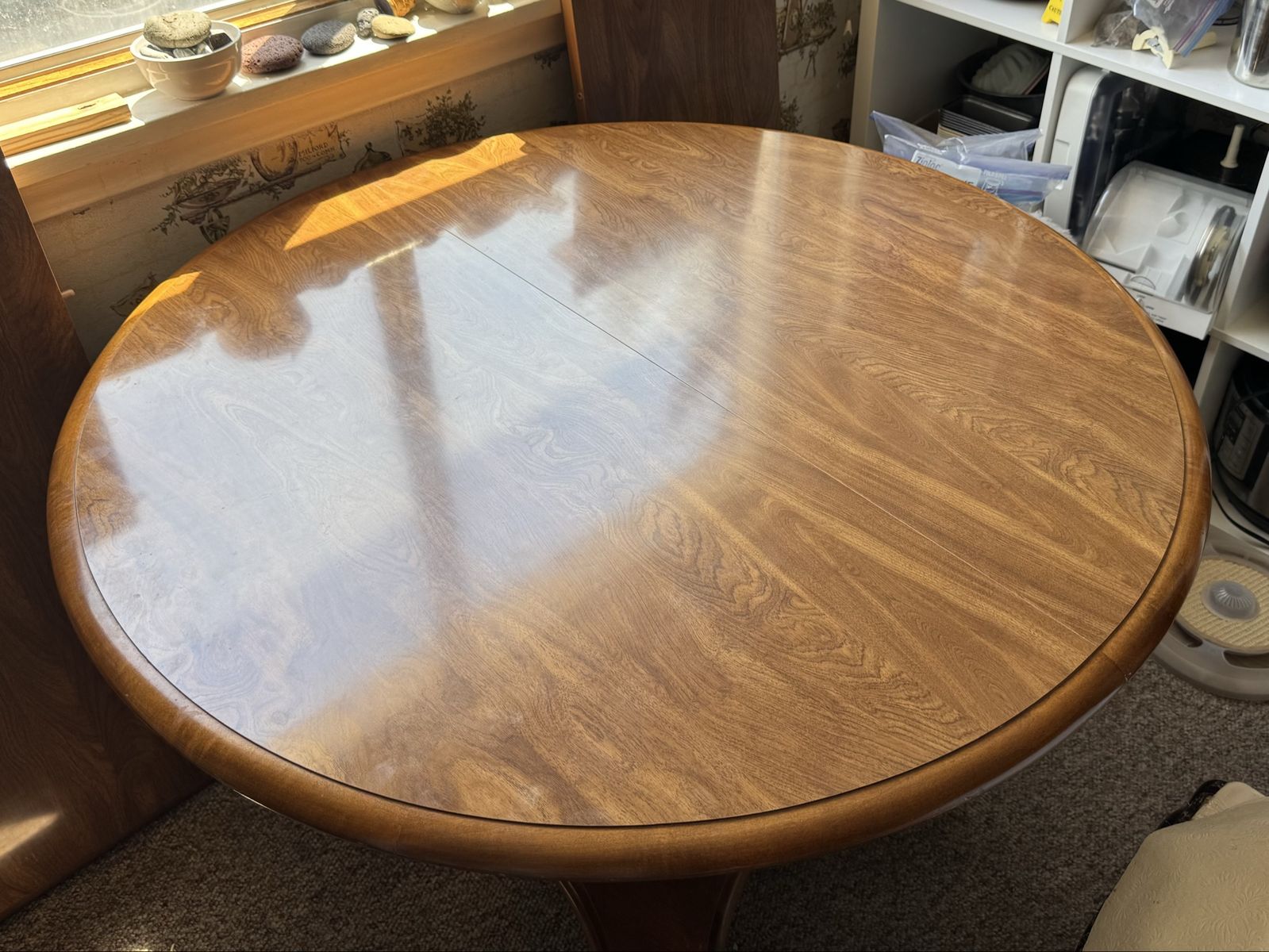 Ethan Allen Expandable Round/Oval Dining Table, Pedestal Base & 4 Chairs - Vintage Solid Wood Near-Pristine