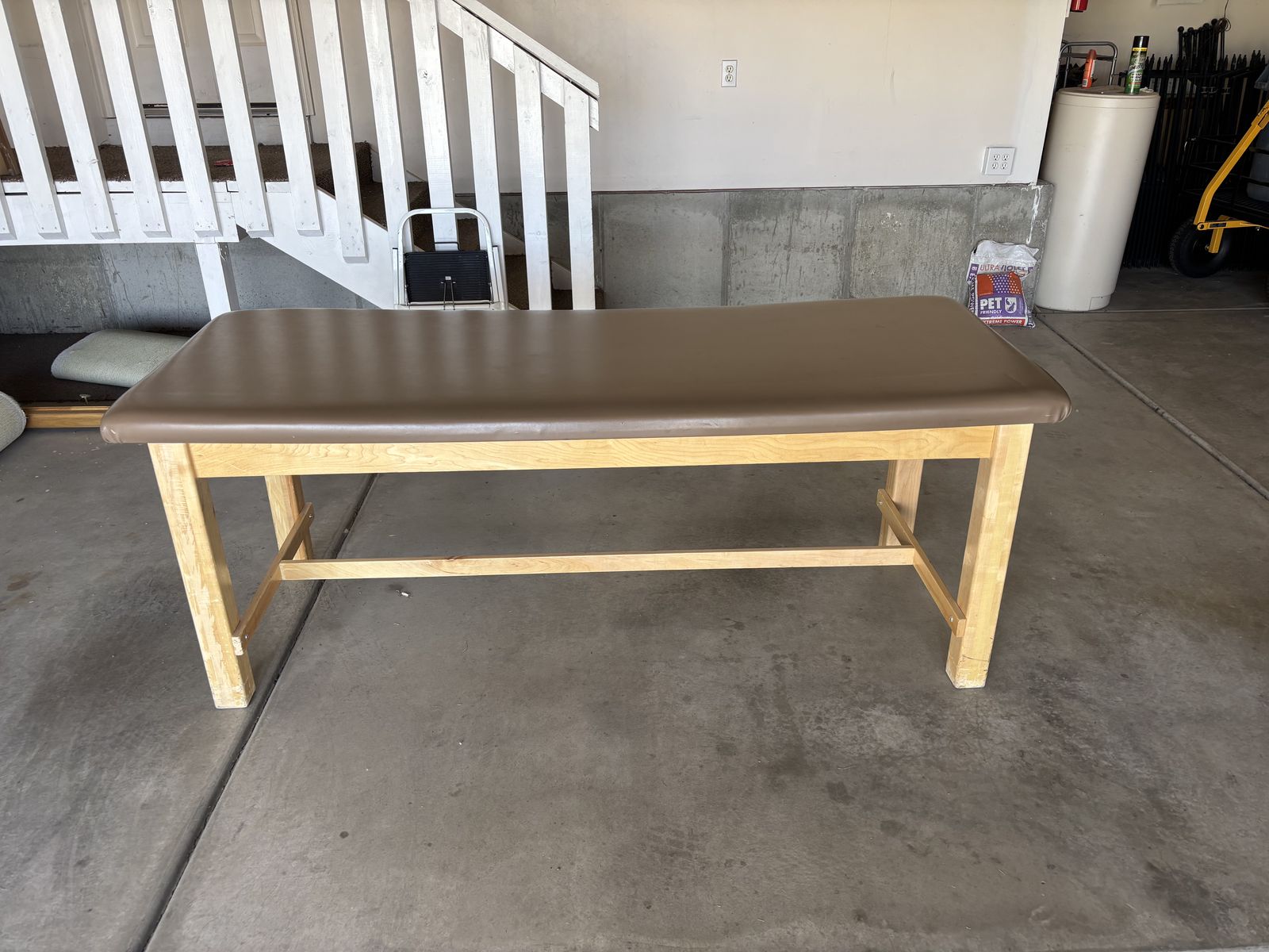 Exam Table / Massage Table