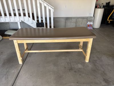 Exam Table / Massage Table