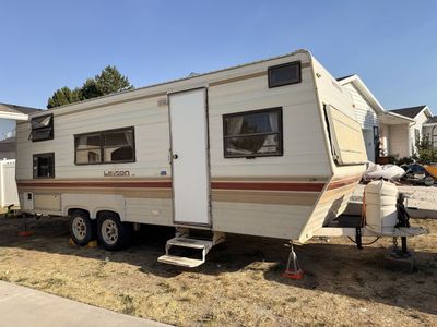 1987 Layton by Skyline | Travel trailer |25’L