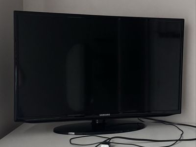32 inch Samsung TV