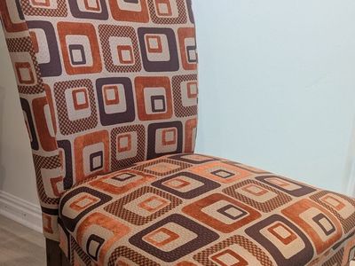 New Retro Look Kitchen Table Chairs - Excellent Condition