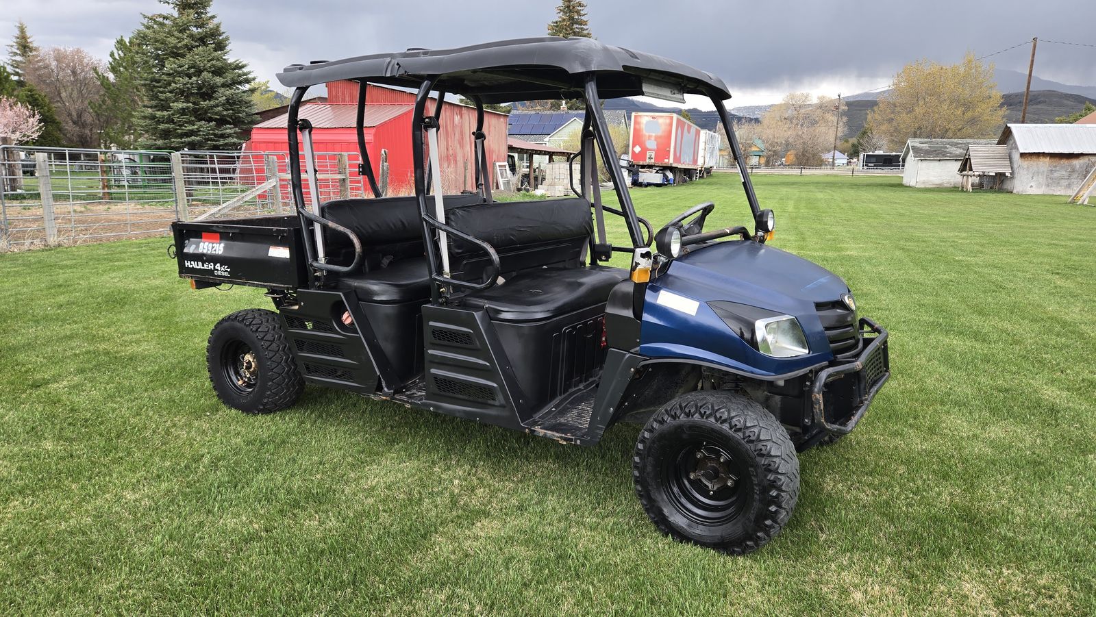 2016 Cushman Hauler Crew Diesel- Great Farm and Property Rig