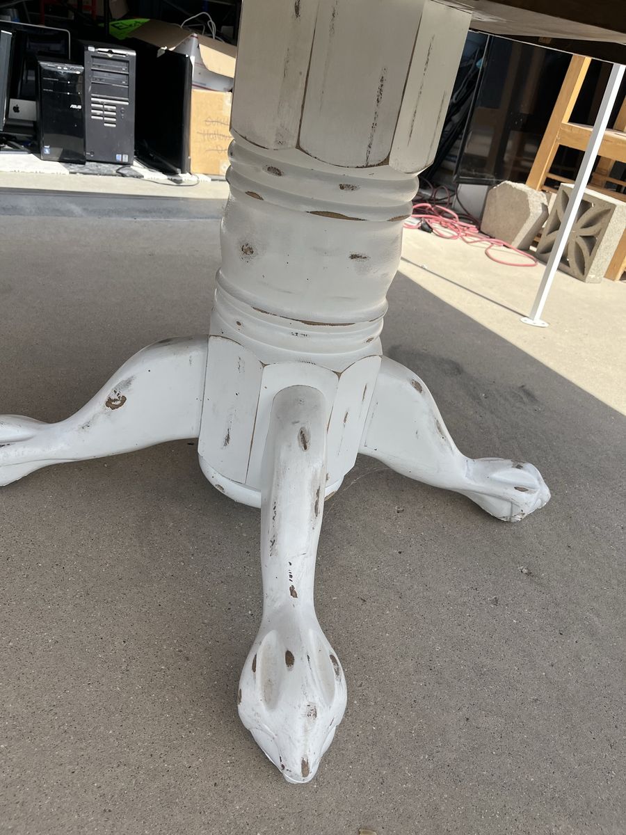 Main image 3