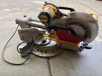 12” dewalt double bevel sliding miter saw