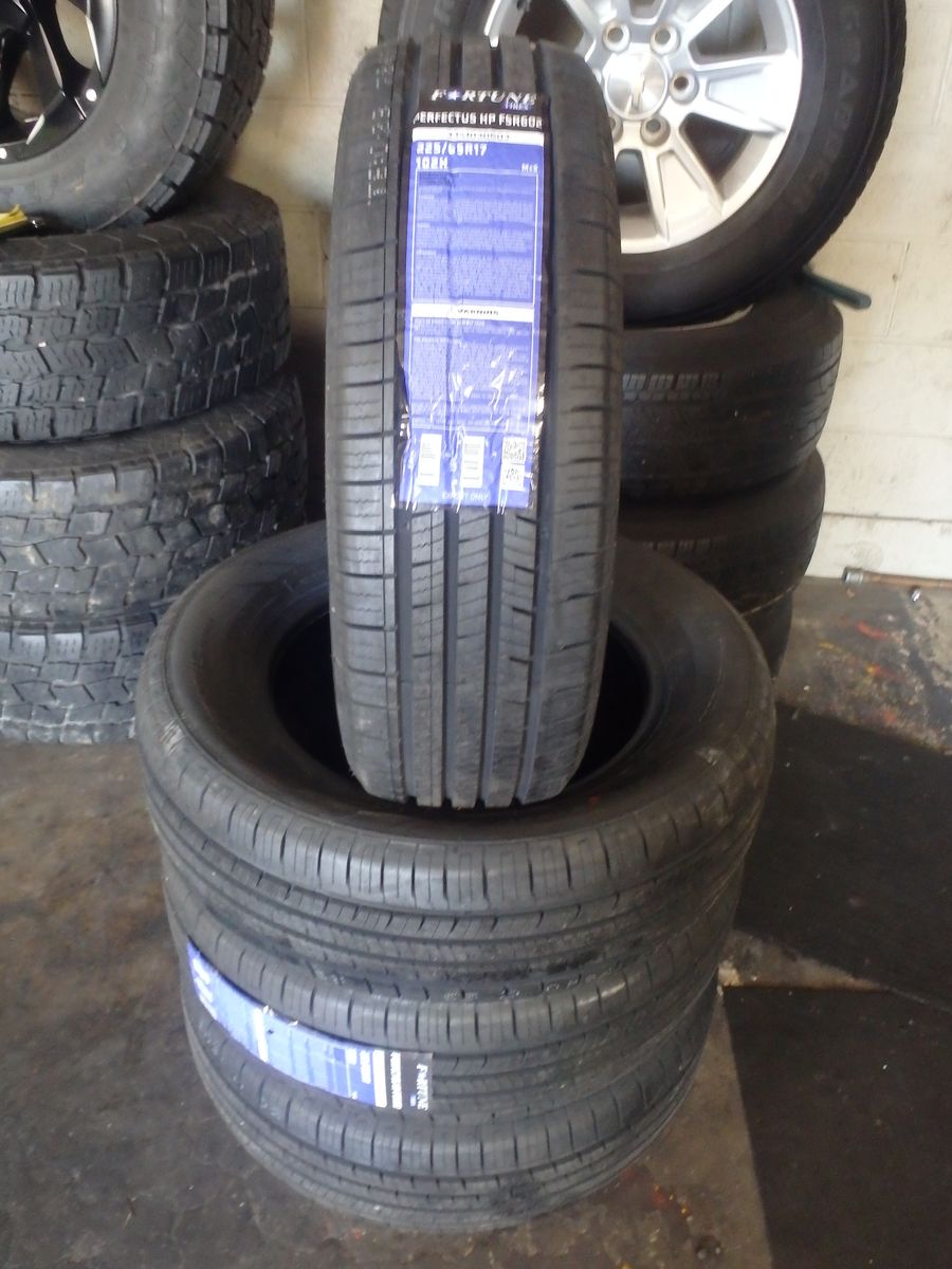 225/65R17 FORTUNE PERFECTUS HP FSR602 SET OF BRAND NEW TIRES