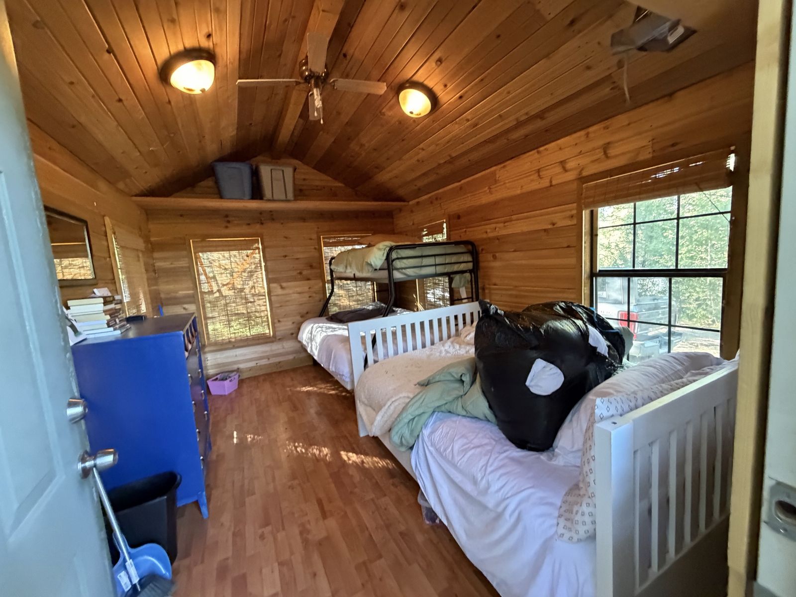 Main image 11