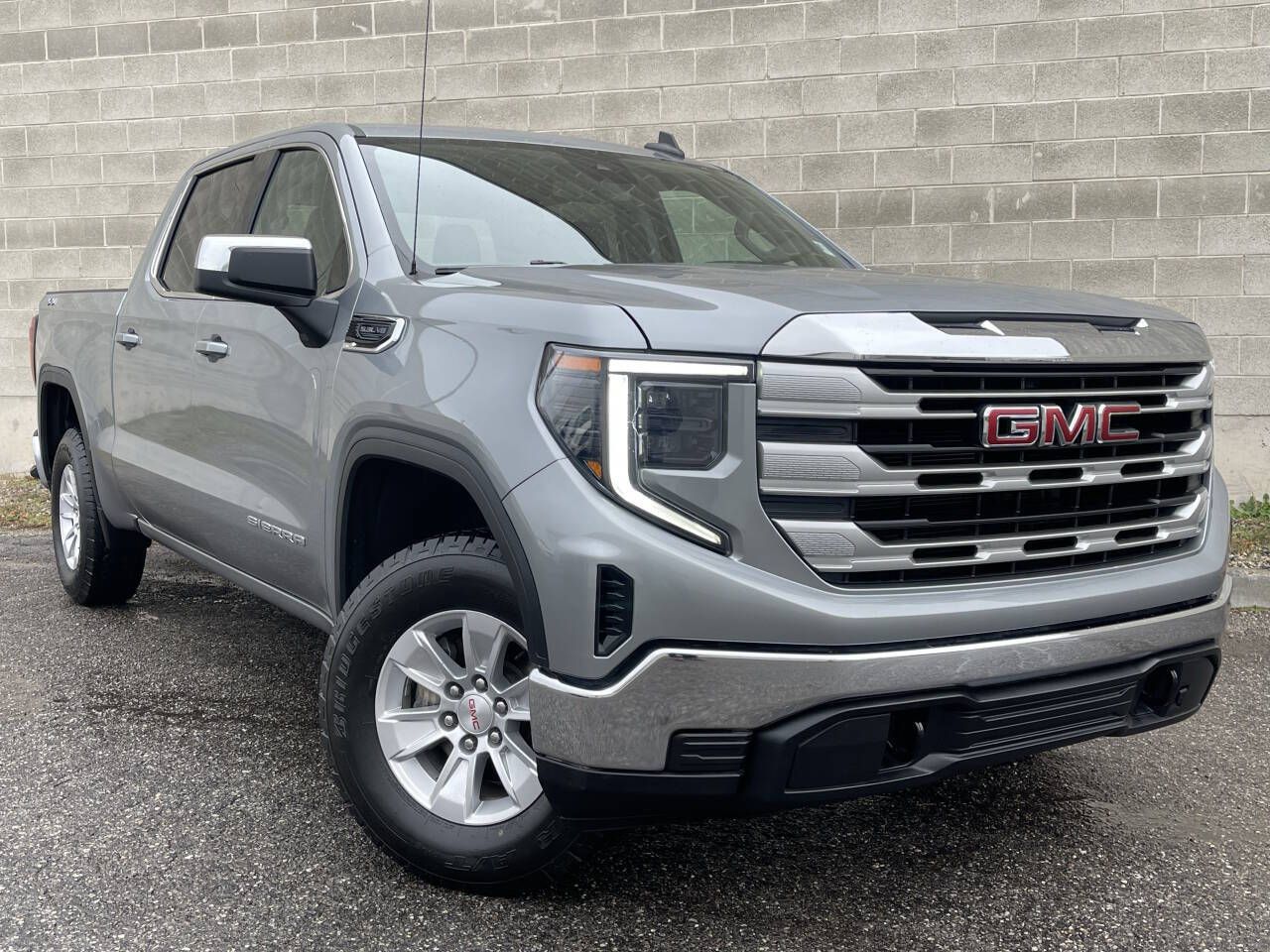 2023 GMC 1500 SLE