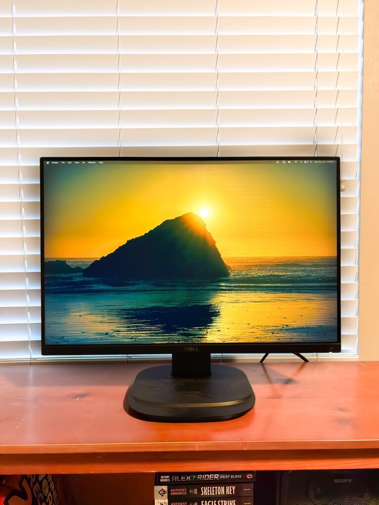 Dell Ultrasharp 24 Inch Monitor