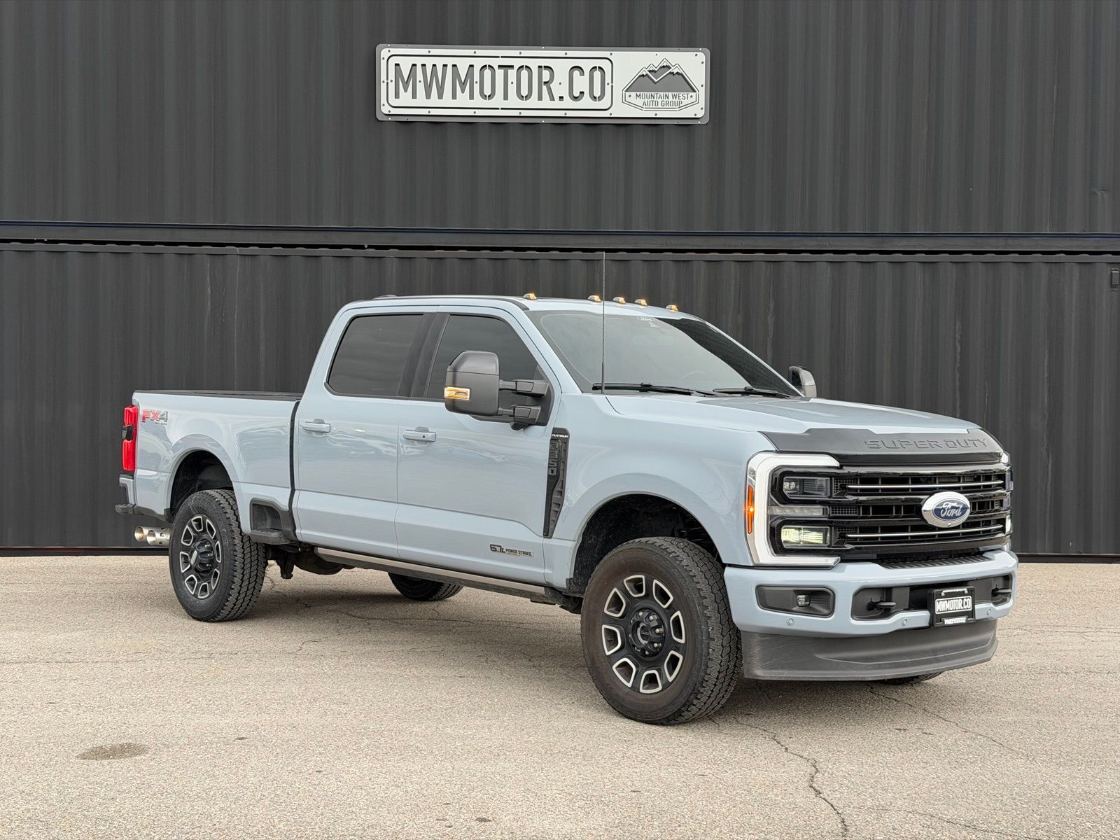 2025 Ford F-350 Super Duty Platinum