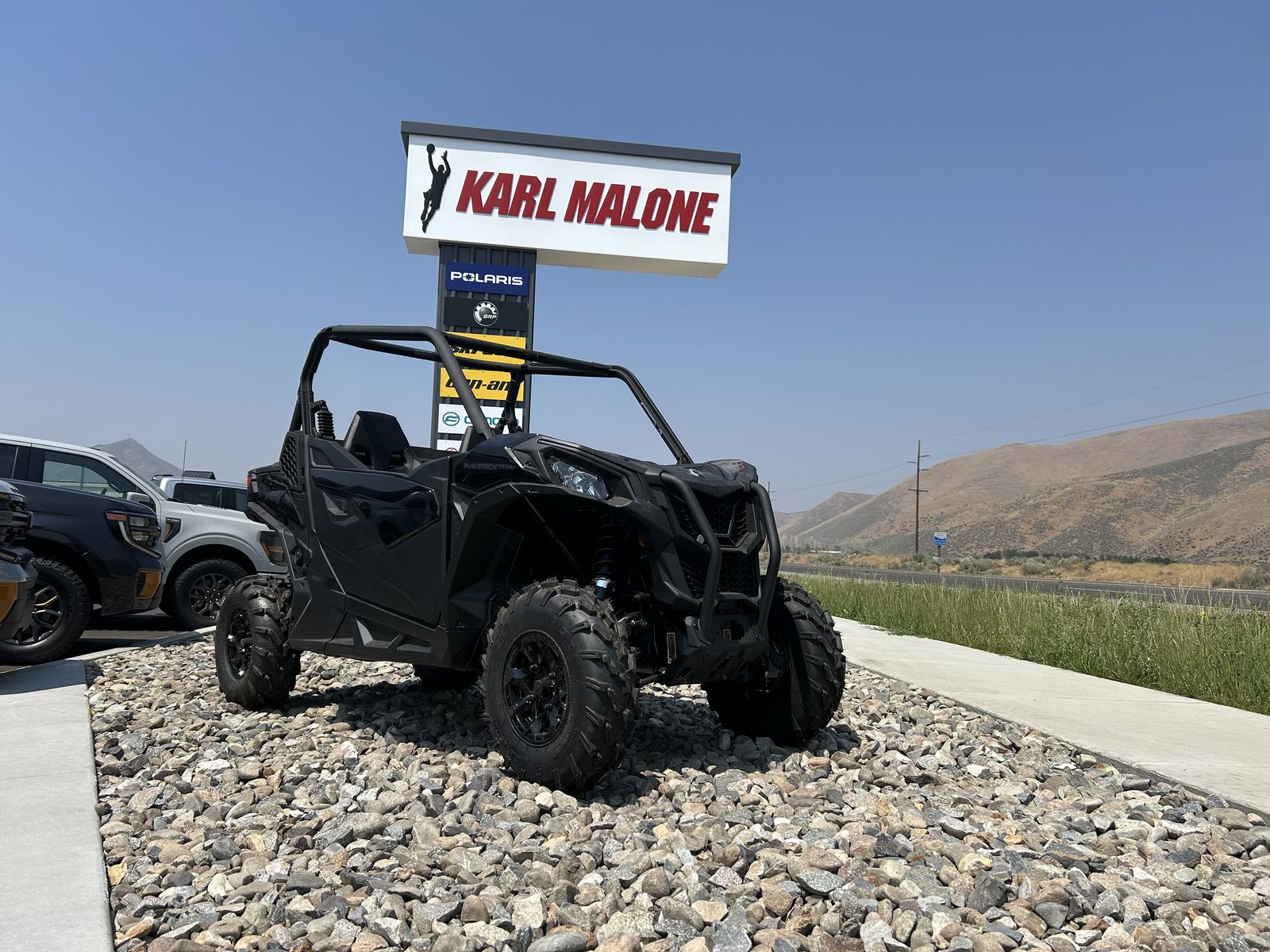 2026 Can-Am Maverick Trail DPS 1000 Triple Black -