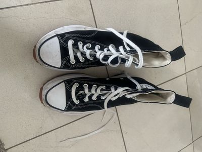Women’s shoes