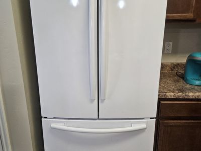 Samsung 33" White Refrigerator