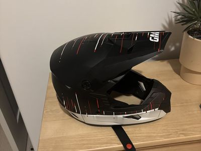 Youth large dirtbike/atv helmet