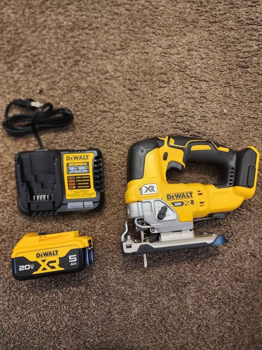 New Dewalt 20V MAX XR Jigsaw Kit