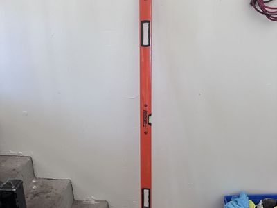 Johnson 6ft Level, Orange - Used, Accurate & Durable for Construction & DIY Projects