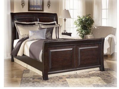 Queen sleigh Bed