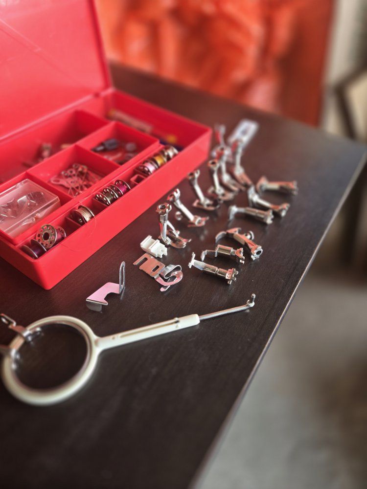 Bernina Sewing Machine Presser Feet & Accessories Kit - Red Case, for Vintage Machines