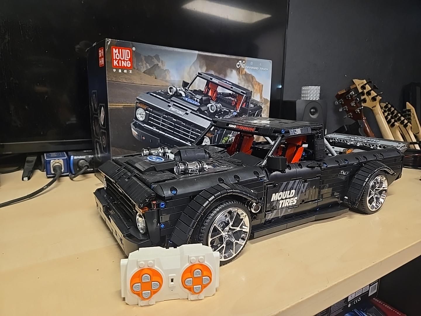 Mould King Ford F-150 Hoonitruck RC Technic-Style Truck – 3,728 Pieces Pre-Built