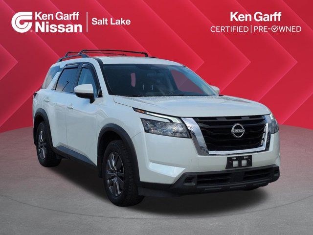 2023 Nissan Pathfinder SV