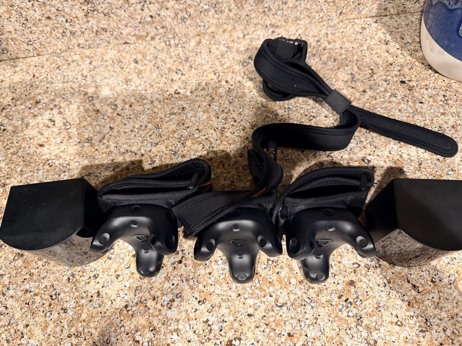(3) Vive 3.0 Full Body Tracking for VR + (2) Vive 2.0 Base Stations. Base station cords + (2) Ankle straps and (1) Hip strap.