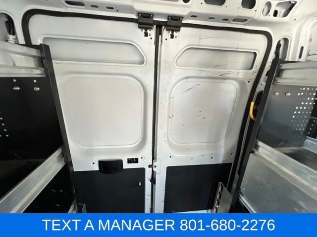 Main image 34