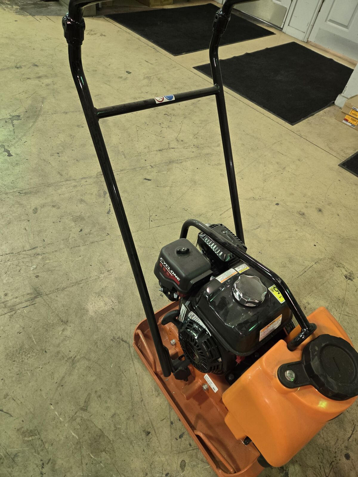 Multiquip 17" plate compactor