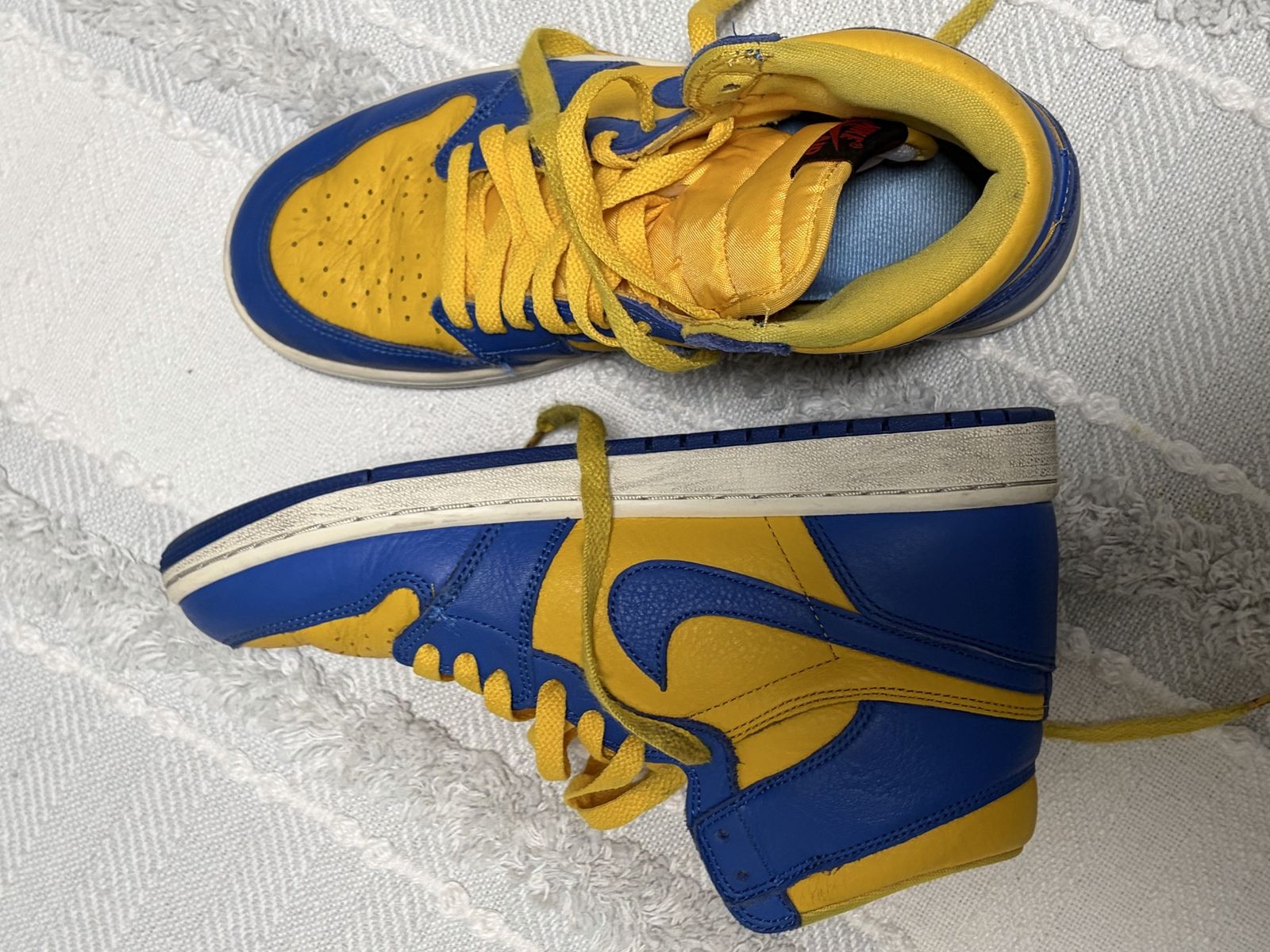 Nike Air Jordan 1 Retro High OG Blue and Yellow Sneakers 8.5 women 
