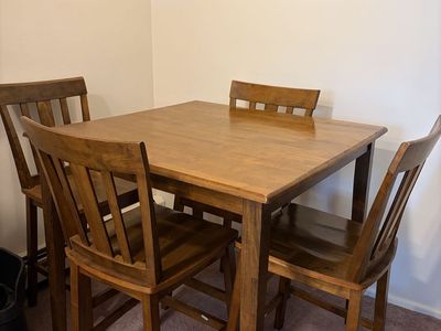 Square Dining Table w/ Four Seats