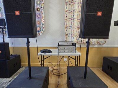 JBL SRX 700 series speaker system