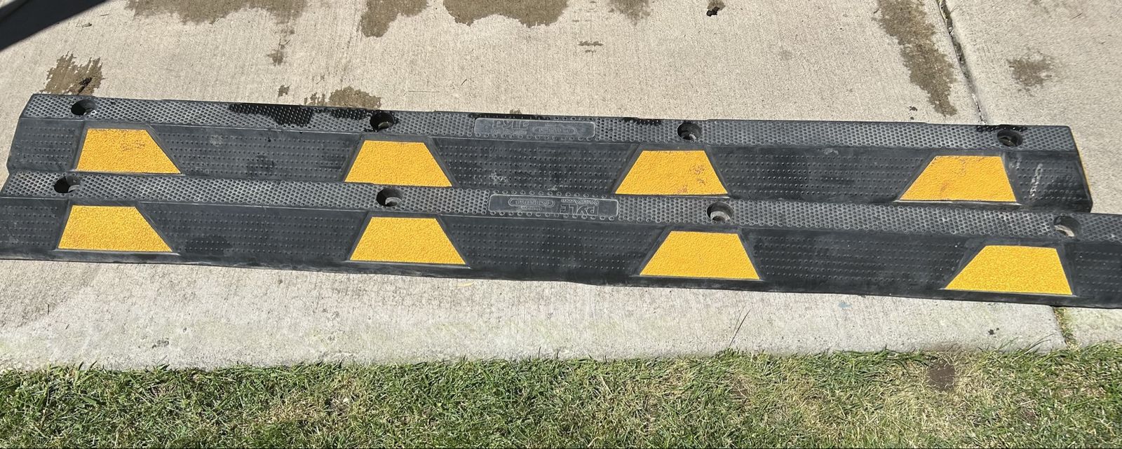 Parking stops / bumpers 