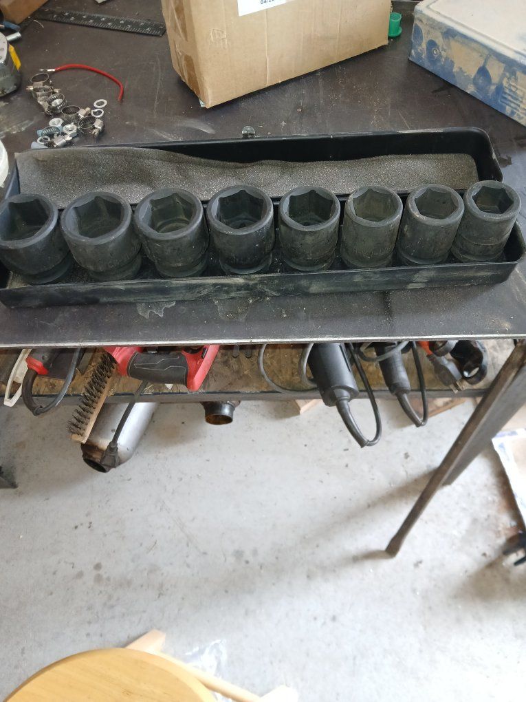 Pittsburg 3/4 inch socket set