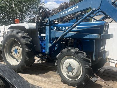 Ford 4x4 tractor