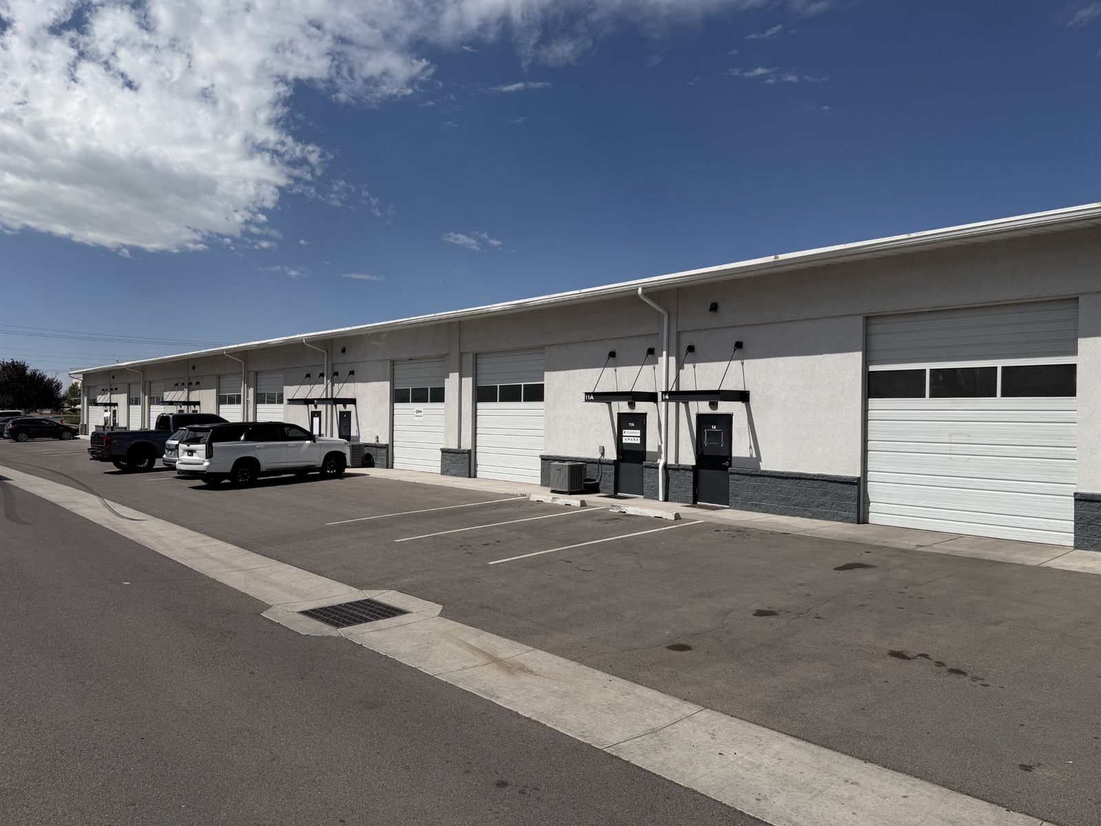 Ultimate Man Cave | Lindon 1350 Office Flex Warehouse #9