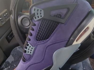 Size 11.5 DS $220
